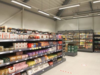 VVN team leverte leveringsutstyr og monteringsarbeider i den nye butikken til butikkjeden "TOP" i Sigulda.13